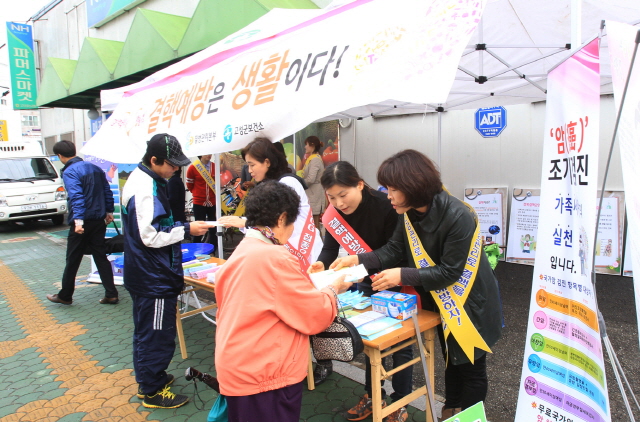 크기변환_고성군_결핵예방의_날_캠페인_전개2