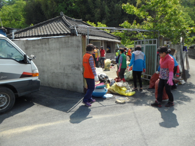 크기변환_고성군청_공무원_자원봉사(개천면_독거노인가정)2