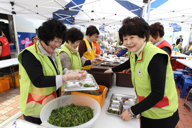 640나눔으로 하나되는 고성 (점심대접) .jpg