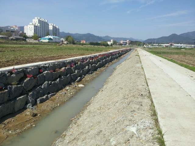 640고성읍 송학소하천 복구사진.jpg