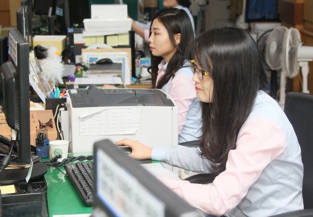 고성군 민원봉사과, 새로운 마음으로 군민을 더욱 친절히 모시겠습니다 (2).JPG