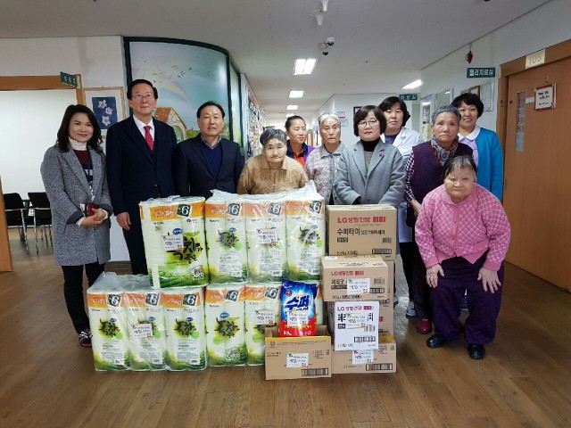 고성군, 설 명절 맞아 사회복지시설 위문(고성정신요양원).jpg