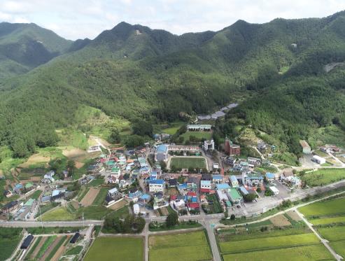 1-2 경남 작은학교 살리기 사업 2회 연속 공모 선정 쾌거-삼산면 미룡리(공공임대주택 조성예정지).jpg